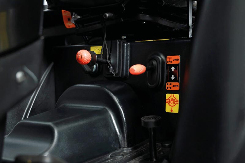 Solis 26 HST 4wd Hydrostaat Black Editio - Solis - Solis26 Hydrostaat Black